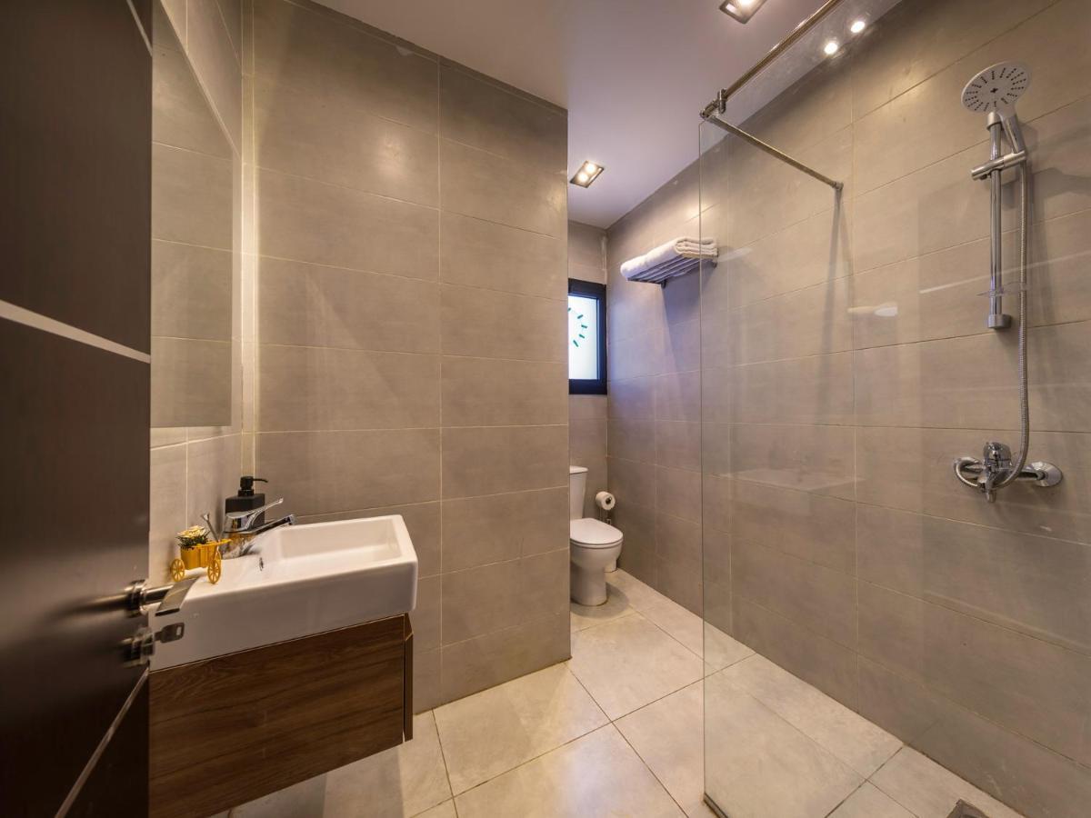 Travelholic Residence Golden Gates Kaherah Luaran gambar